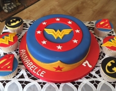 WonderWoman & SuperWoman BatGirl cupcakes.jpg